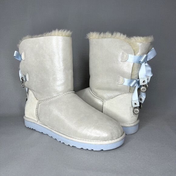 Women's 9 UGG Boots Bailey Bow I DO Crystal Shimmer White Silver Baby Blue RARE - Picture 1 of 16